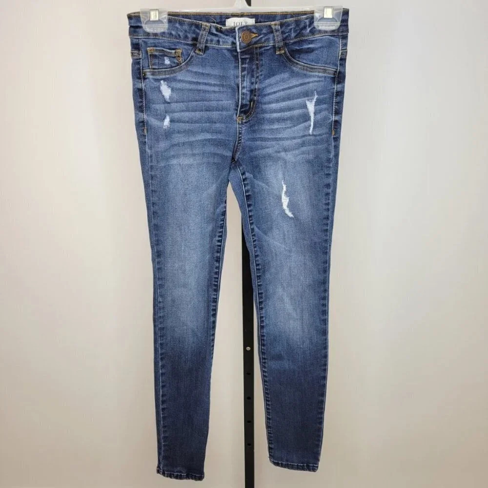 JOLT Distressed Jeans